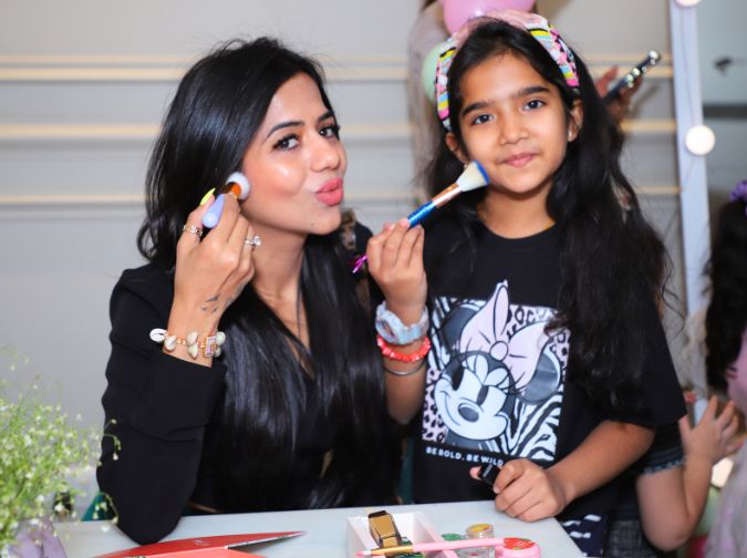 Why Are Mothers’ Makeup Products Not Safe for Daughters?