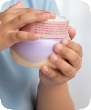 BRIGHTENS SKIN SAFELY