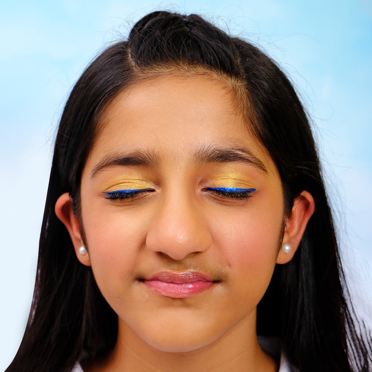 #eyes #cateye #makeup | eyeliner for teens, teenage... Lapis Blue Pop Eye Liner For Preteen and Teens Girls